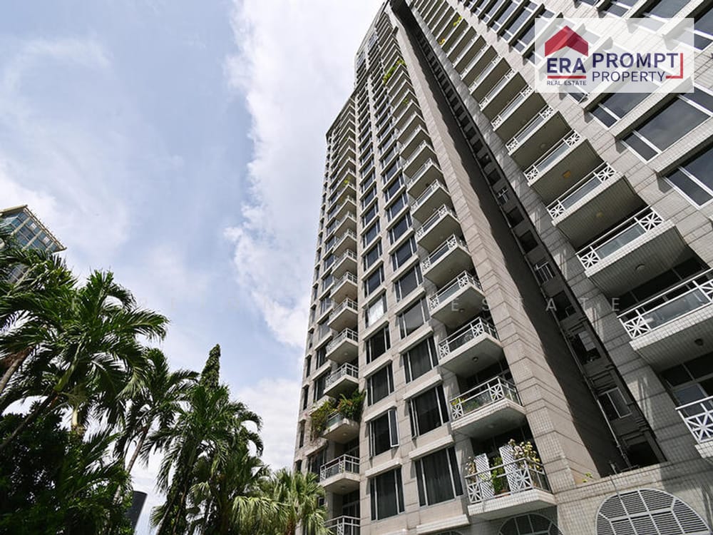 For Sale: All Seasons Mansion – Timeless Elegance on Wireless Road 2