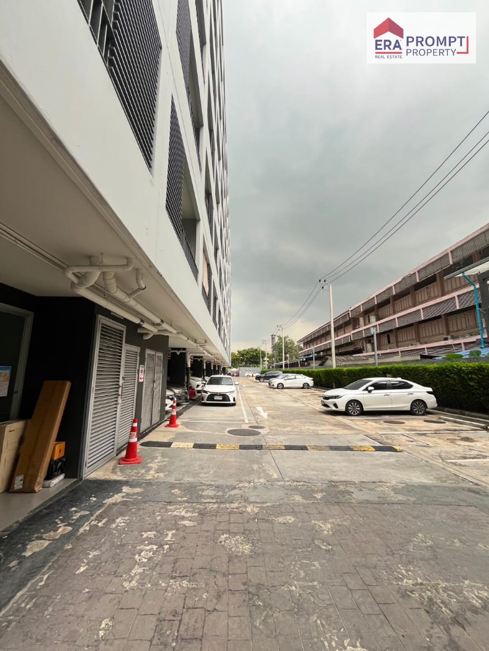 Condo for Sale: Elio Del Ray – Start your new life in a prime Sukhumvit 64 location. Beautiful, ready-to-move-in unit at an affordable price. Enjoy a peaceful atmosphere with full facilities for a simple yet fulfilling lifestyle. 23