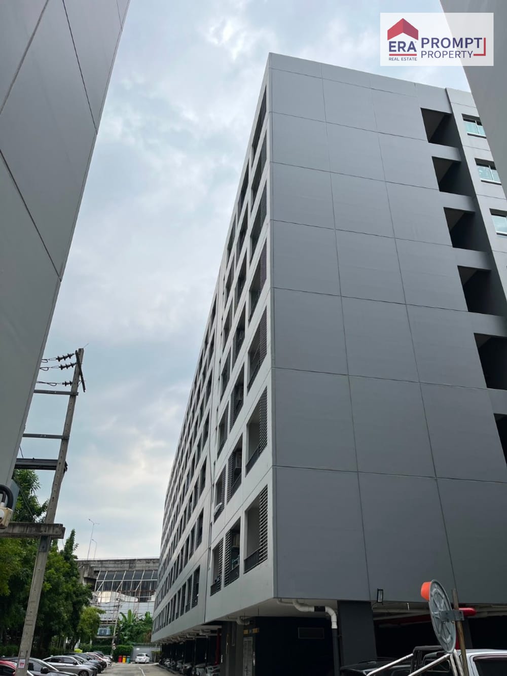 Condo for Sale: Elio Del Ray – Start your new life in a prime Sukhumvit 64 location. Beautiful, ready-to-move-in unit at an affordable price. Enjoy a peaceful atmosphere with full facilities for a simple yet fulfilling lifestyle. 24