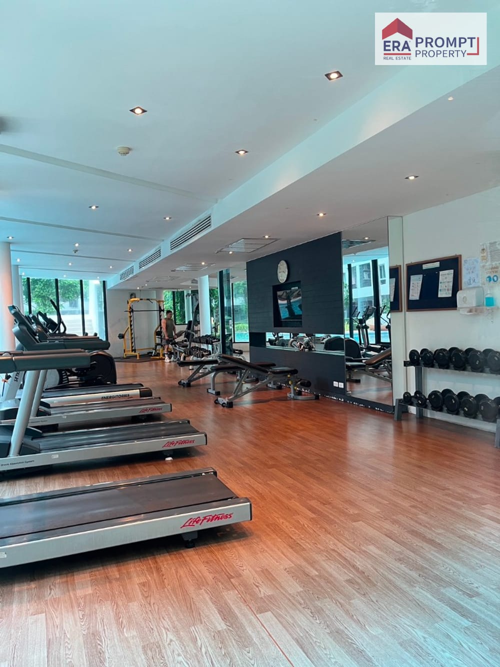 Condo for Sale: Elio Del Ray – Start your new life in a prime Sukhumvit 64 location. Beautiful, ready-to-move-in unit at an affordable price. Enjoy a peaceful atmosphere with full facilities for a simple yet fulfilling lifestyle. 27