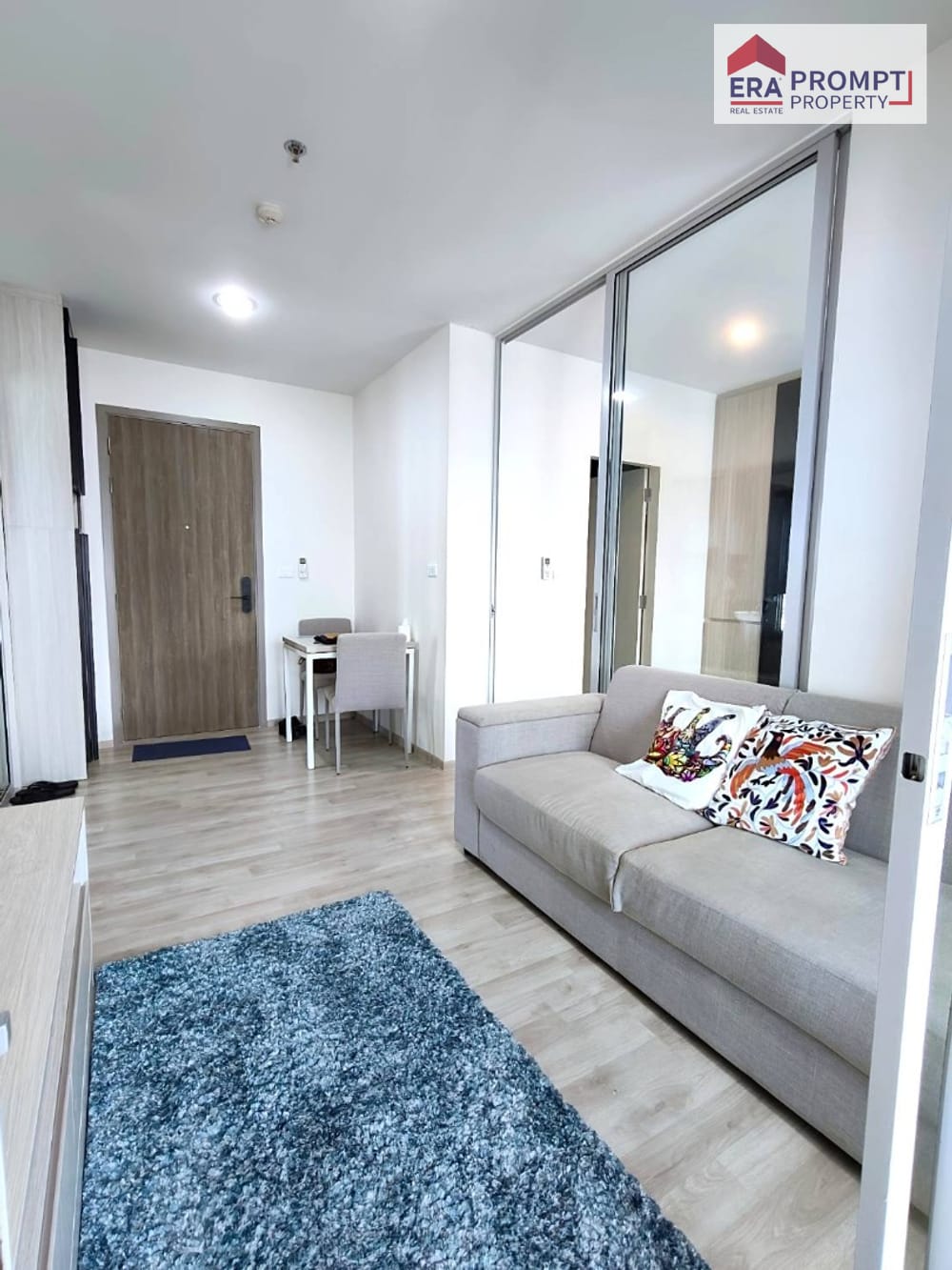 For Sale: Niche MONO Ramkhamhaeng Condominium Experience elevated living with one of the largest facility zones in Ramkhamhaeng — designed for every lifestyle. Bright, airy corner unit with modern design, relaxing atmosphere, and a beautiful open view. 13