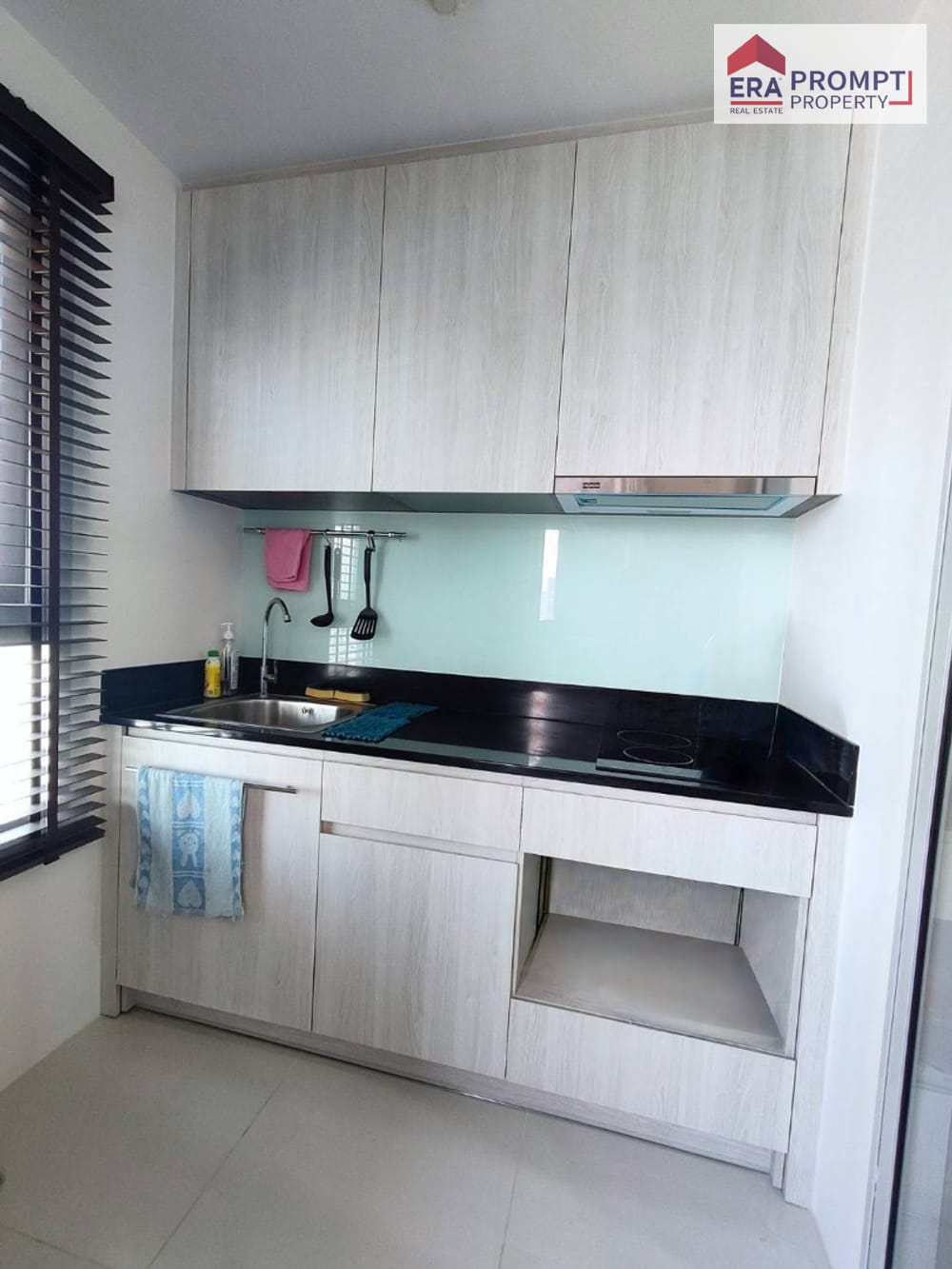 For Sale: Niche MONO Ramkhamhaeng Condominium Experience elevated living with one of the largest facility zones in Ramkhamhaeng — designed for every lifestyle. Bright, airy corner unit with modern design, relaxing atmosphere, and a beautiful open view. 21