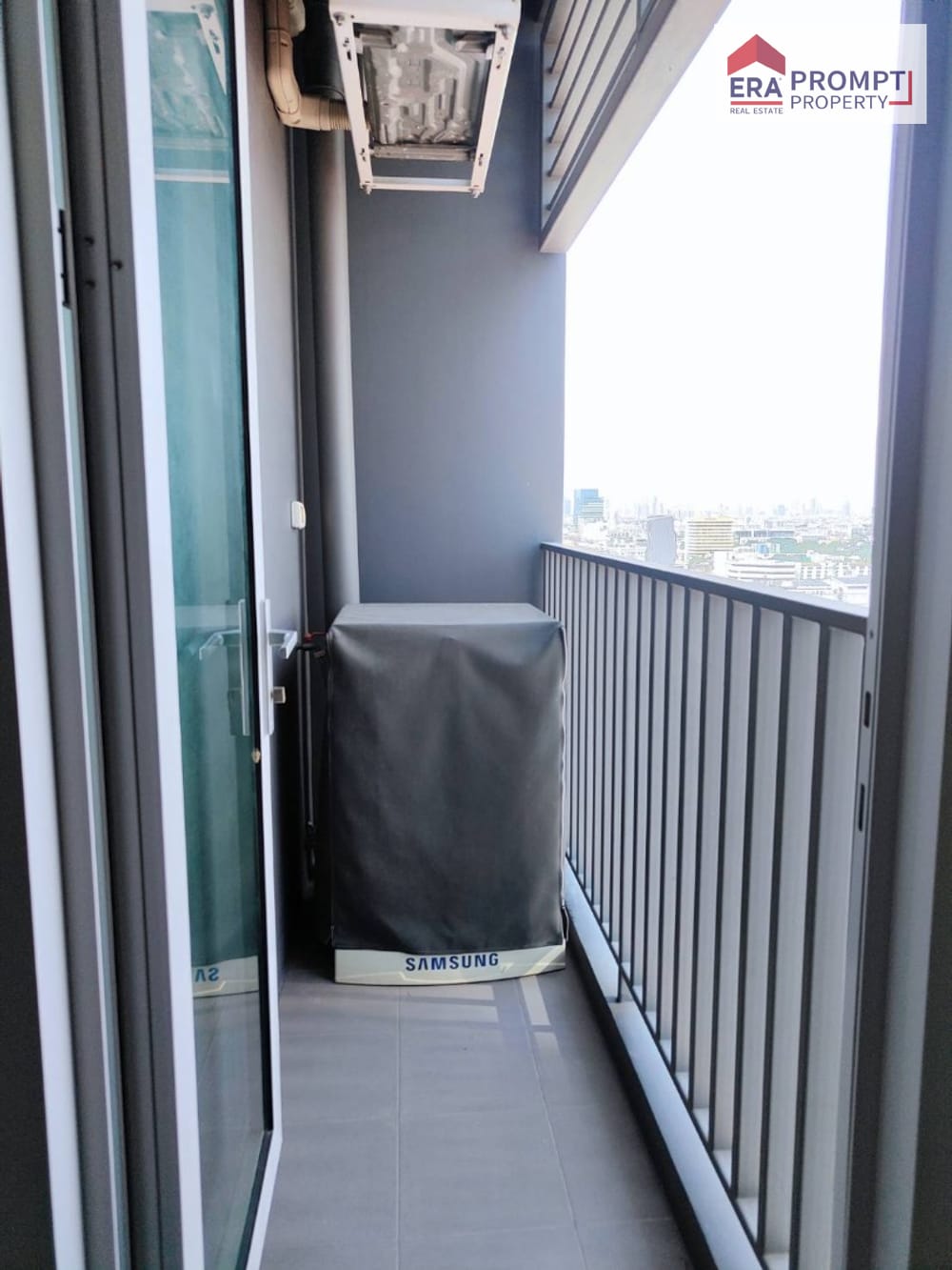 For Sale: Niche MONO Ramkhamhaeng Condominium Experience elevated living with one of the largest facility zones in Ramkhamhaeng — designed for every lifestyle. Bright, airy corner unit with modern design, relaxing atmosphere, and a beautiful open view. 22