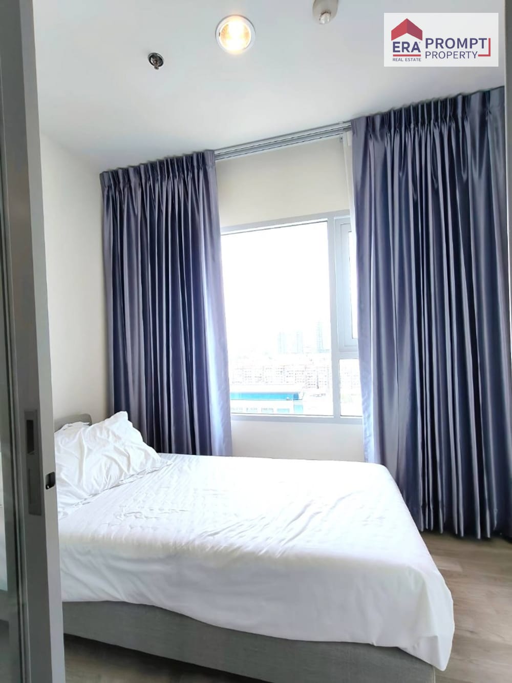 For Sale: Niche MONO Ramkhamhaeng Condominium Experience elevated living with one of the largest facility zones in Ramkhamhaeng — designed for every lifestyle. Bright, airy corner unit with modern design, relaxing atmosphere, and a beautiful open view. 8