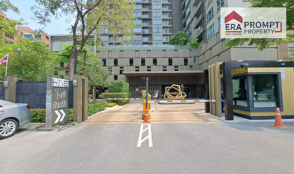 NPA For Sale – Condo Hive Taksin Excellent location, directly connected to BTS Taksin, easy access, in the heart of the city. 3
