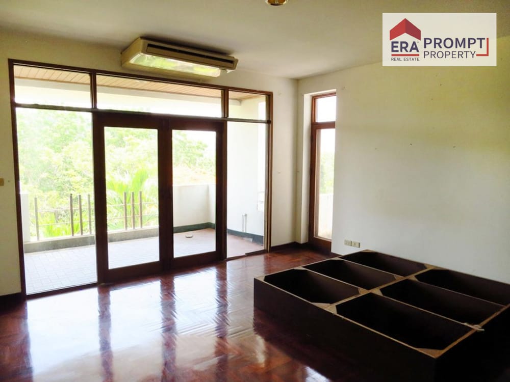  NPA HOT DEAL – Blue Canyon Home 2 Phuket Located near Phuket International Airport, surrounded by a world-class golf course in a peaceful and private environment. 2