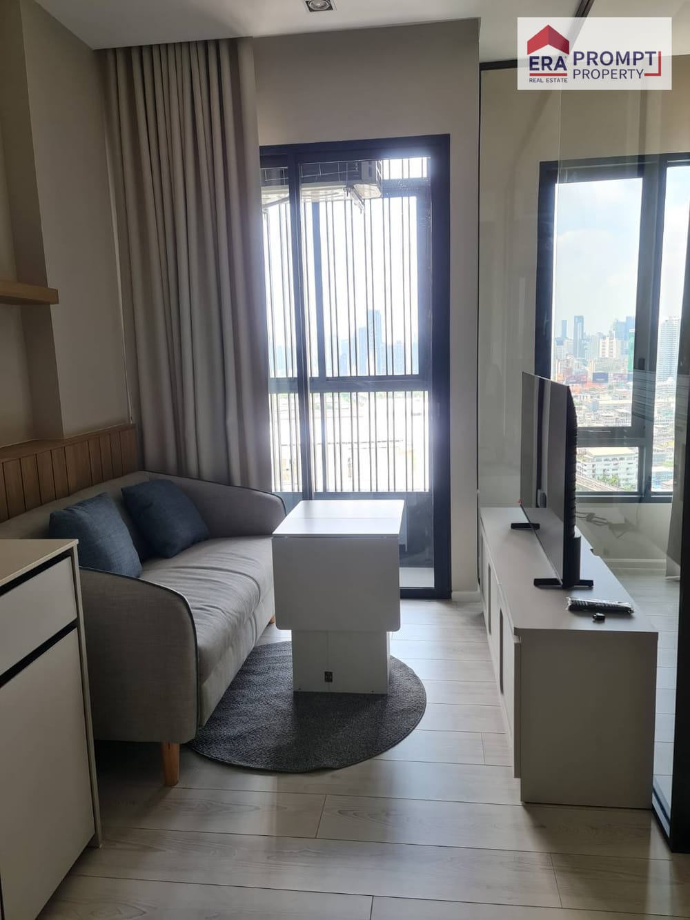 The Room Phayathai for Rent | Beautiful High-Floor City View 2