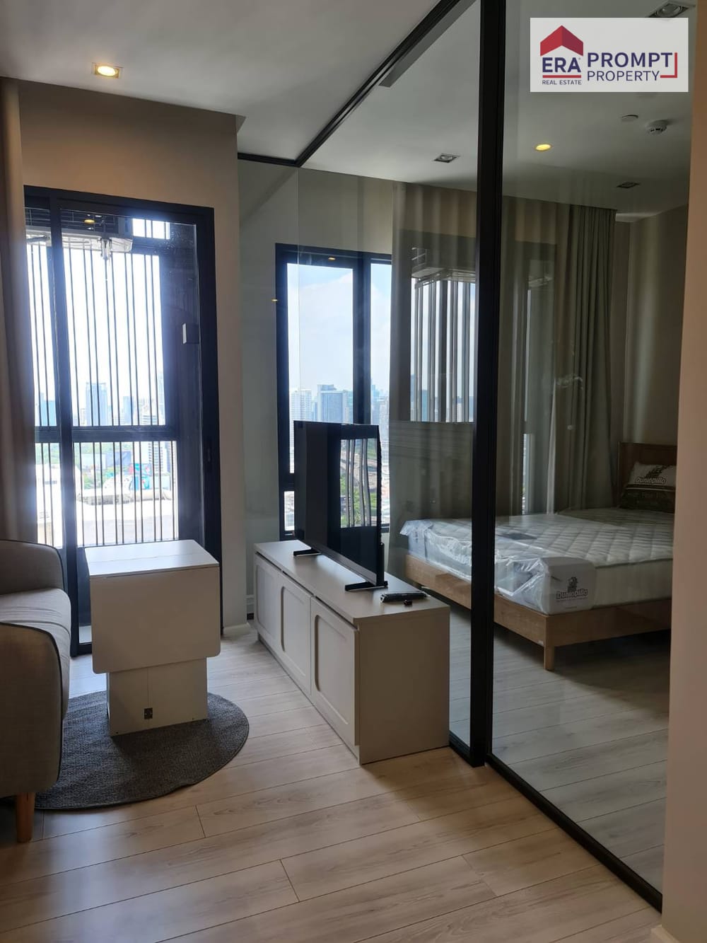 The Room Phayathai for Rent | Beautiful High-Floor City View 4
