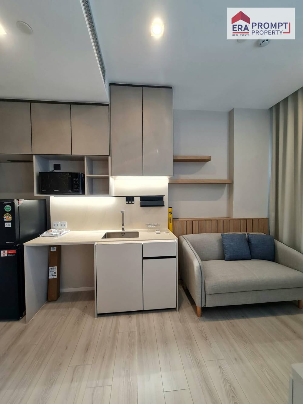The Room Phayathai for Rent | Beautiful High-Floor City View 8