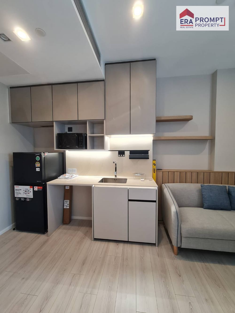 The Room Phayathai for Rent | Beautiful High-Floor City View 9