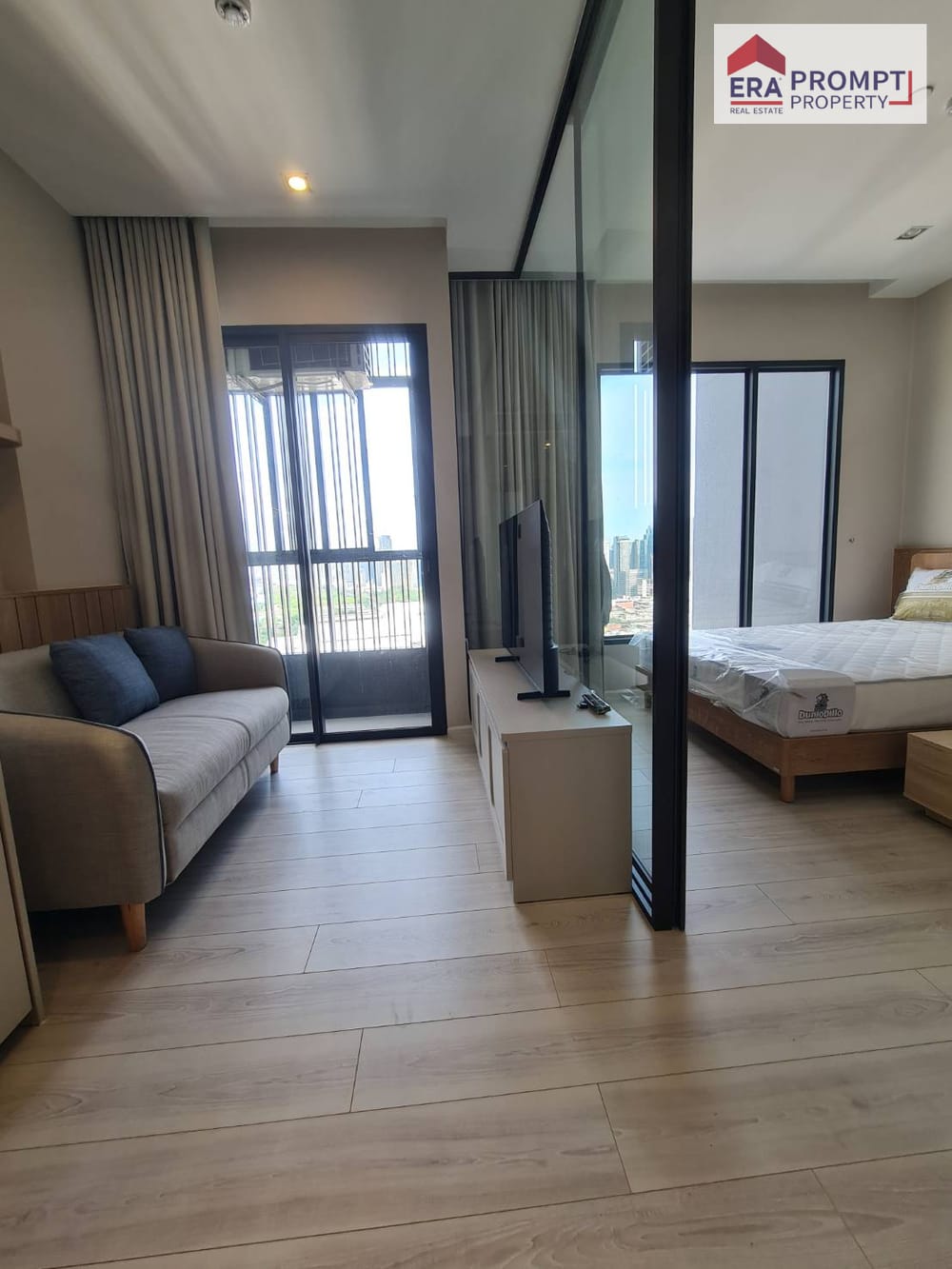 The Room Phayathai for Rent | Beautiful High-Floor City View 5
