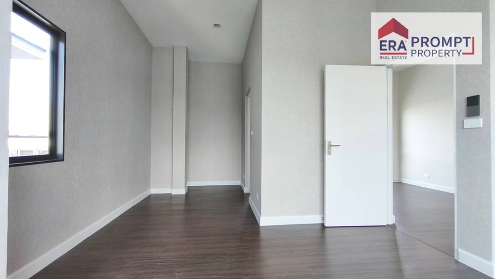 Продаю 4-к. дом, 180м², 2/2 эт. ЖК Bangkok Boulevard Ramkhamhaeng-Wongwaen 6