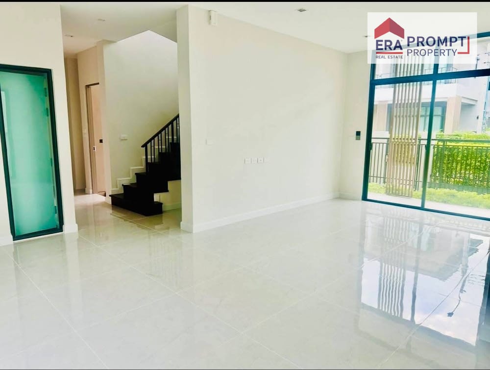 Продаю 4-к. дом, 180м², 2/2 эт. ЖК Bangkok Boulevard Ramkhamhaeng-Wongwaen 8