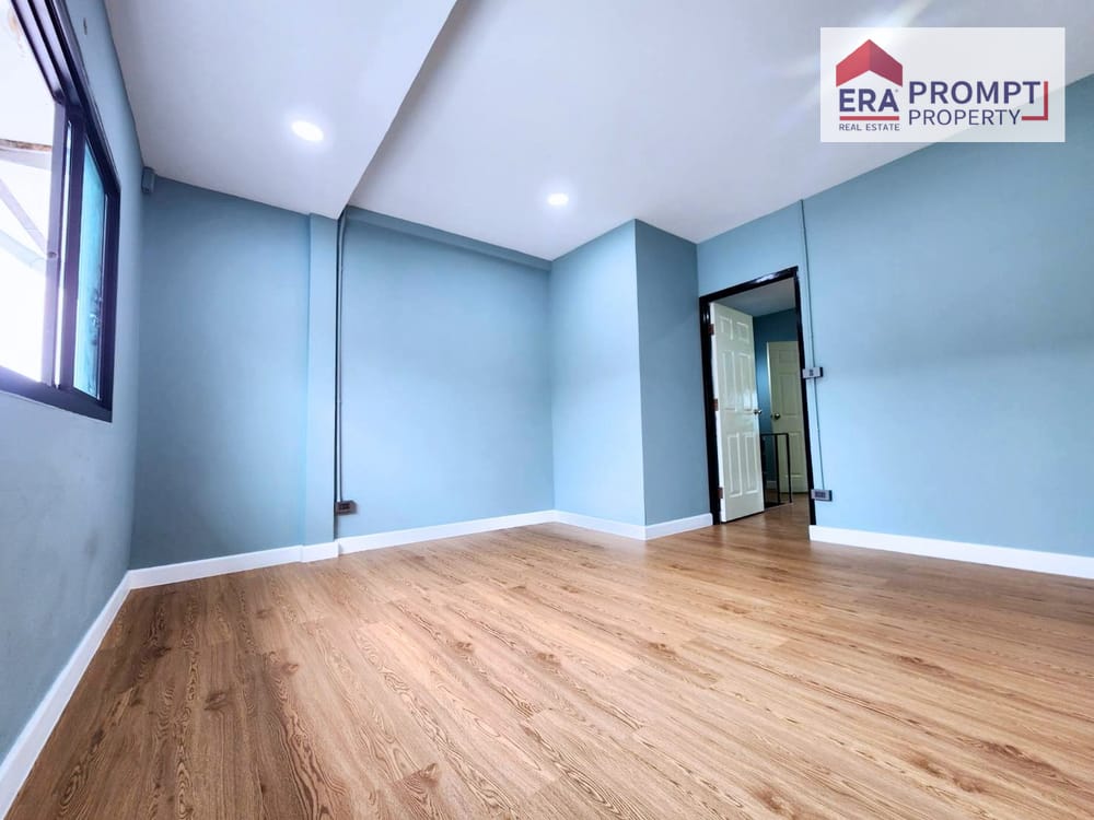 Townhouse for Sale | Happy Land Village Soi 2 11