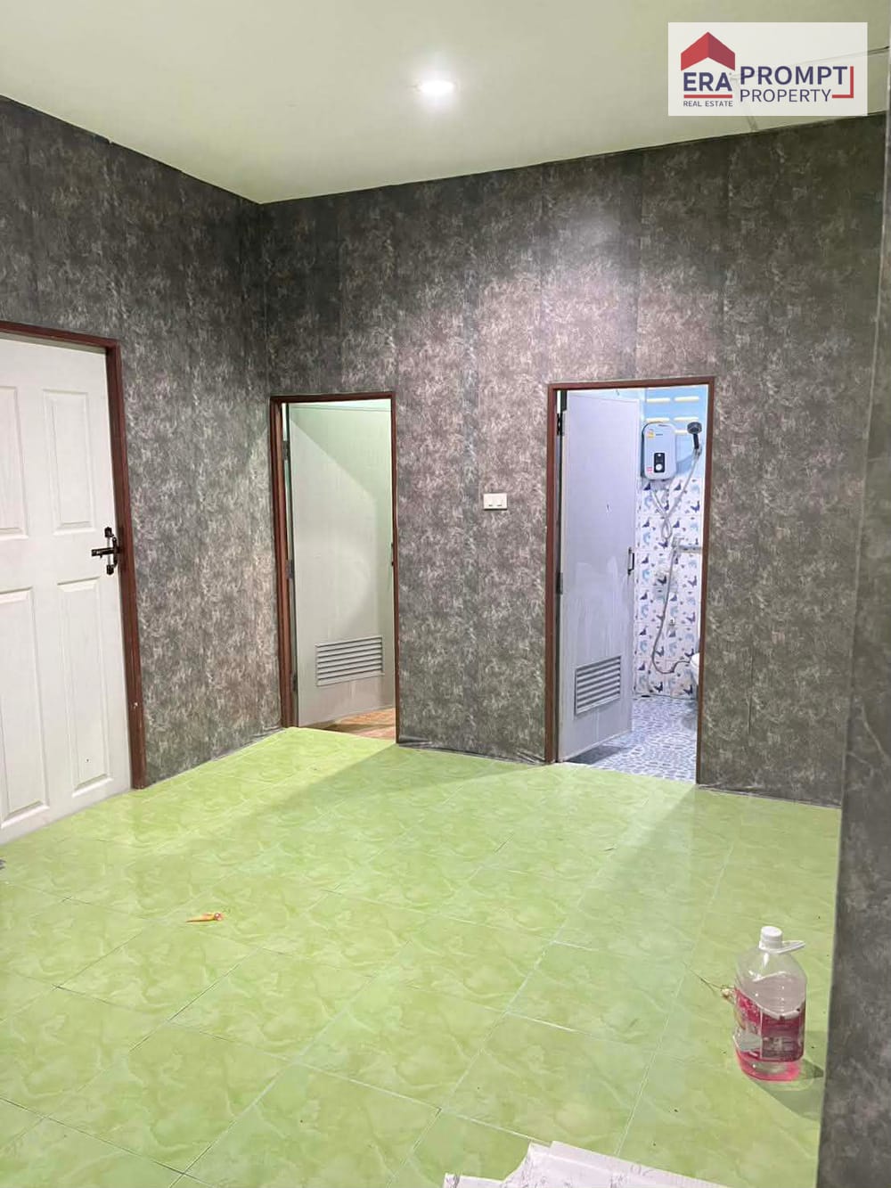 House for Sale in Phanat Nikhom, Chonburi | Large Land Plot at a Special Price Only THB 1.68 Million! 3