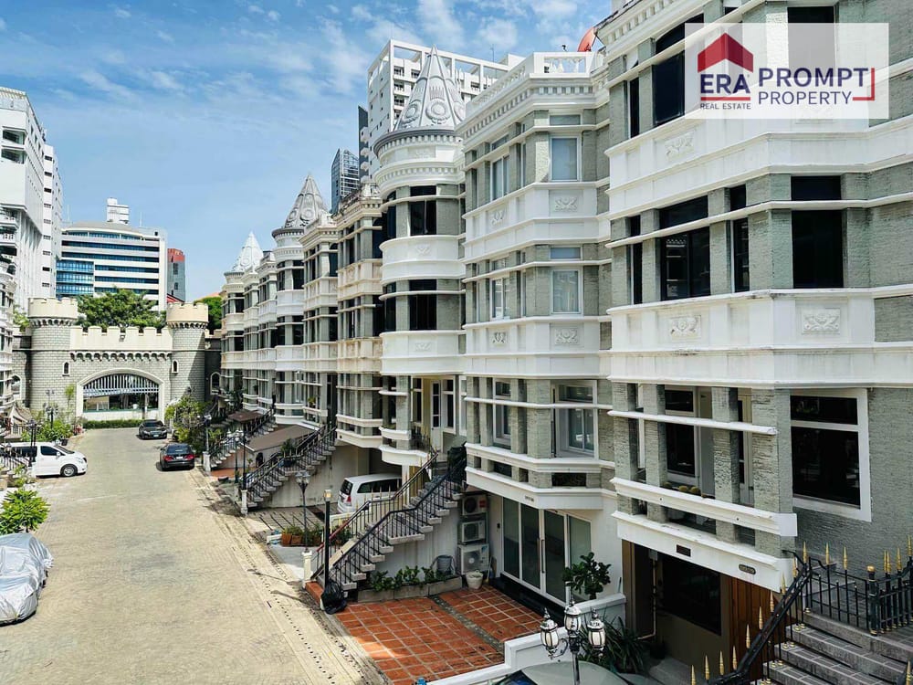 Сдам 4-к. таунхаус, 200м², в ЖК Sukhumvit 31 11