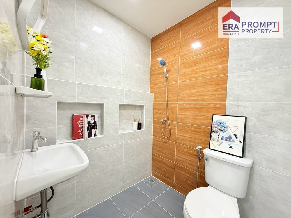 ขายทาวน์เฮาส์ 2 ชั้น หมู่บ้านจิรธร รามคำแหง 152 | ฟรีโอน 17