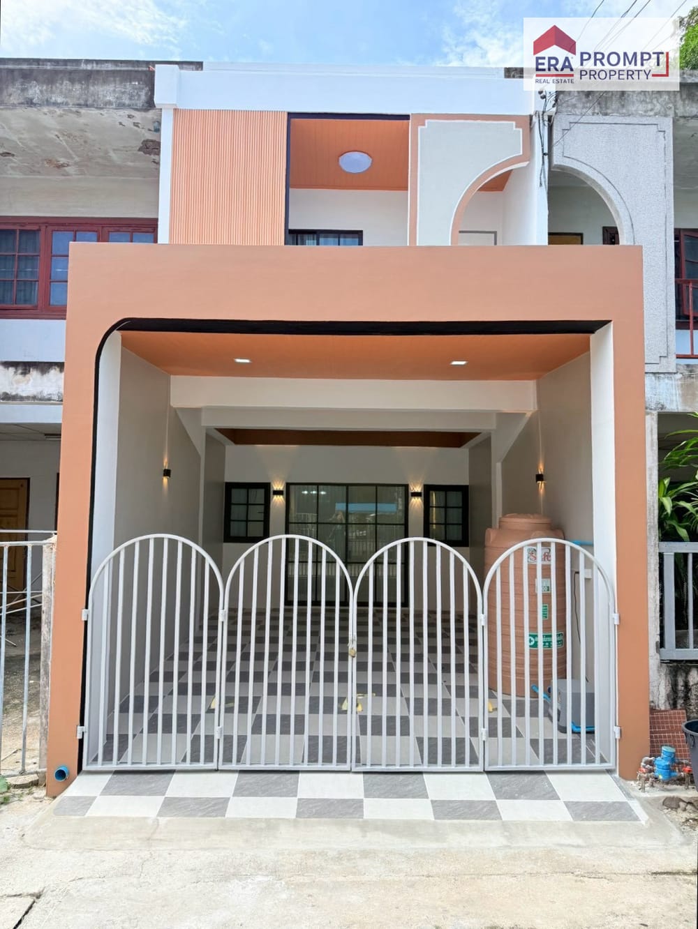 ขายทาวน์เฮาส์ 2 ชั้น หมู่บ้านจิรธร รามคำแหง 152 | ฟรีโอน 1