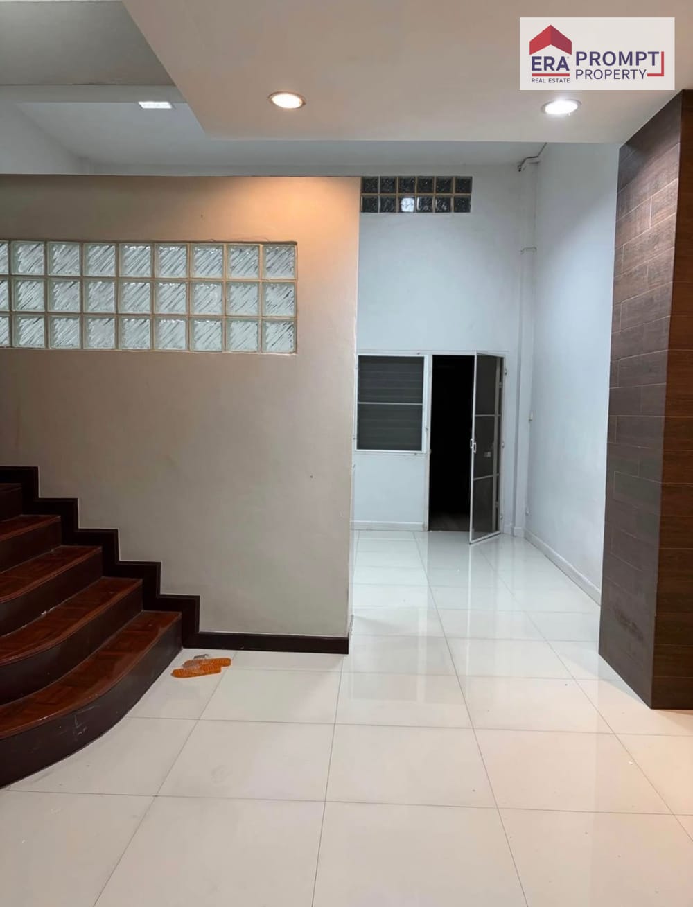 Сдам 4-к. помещение свободного назначения, 200м², 3/4 эт., ЖК Home Office Sukhumvit 93 6