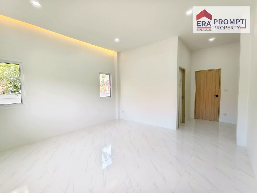   Urgent! Minimalist-Style Detached House with Spacious Living Area — Only THB 5.59 Million! 🎉 4