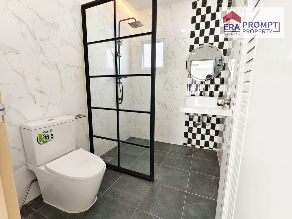   Urgent! Minimalist-Style Detached House with Spacious Living Area — Only THB 5.59 Million! 🎉 5