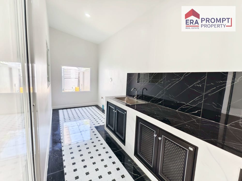   Urgent! Minimalist-Style Detached House with Spacious Living Area — Only THB 5.59 Million! 🎉 8