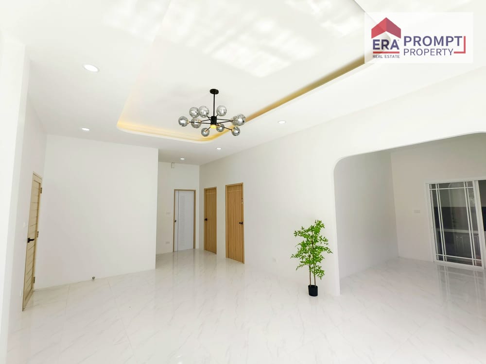   Urgent! Minimalist-Style Detached House with Spacious Living Area — Only THB 5.59 Million! 🎉 11