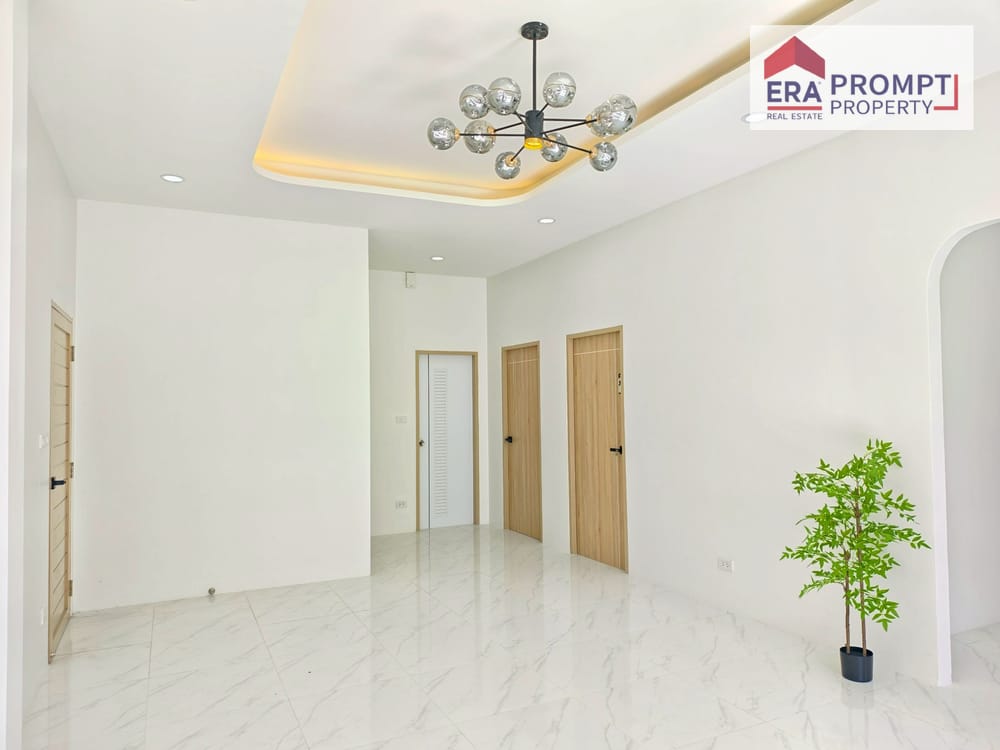   Urgent! Minimalist-Style Detached House with Spacious Living Area — Only THB 5.59 Million! 🎉 12