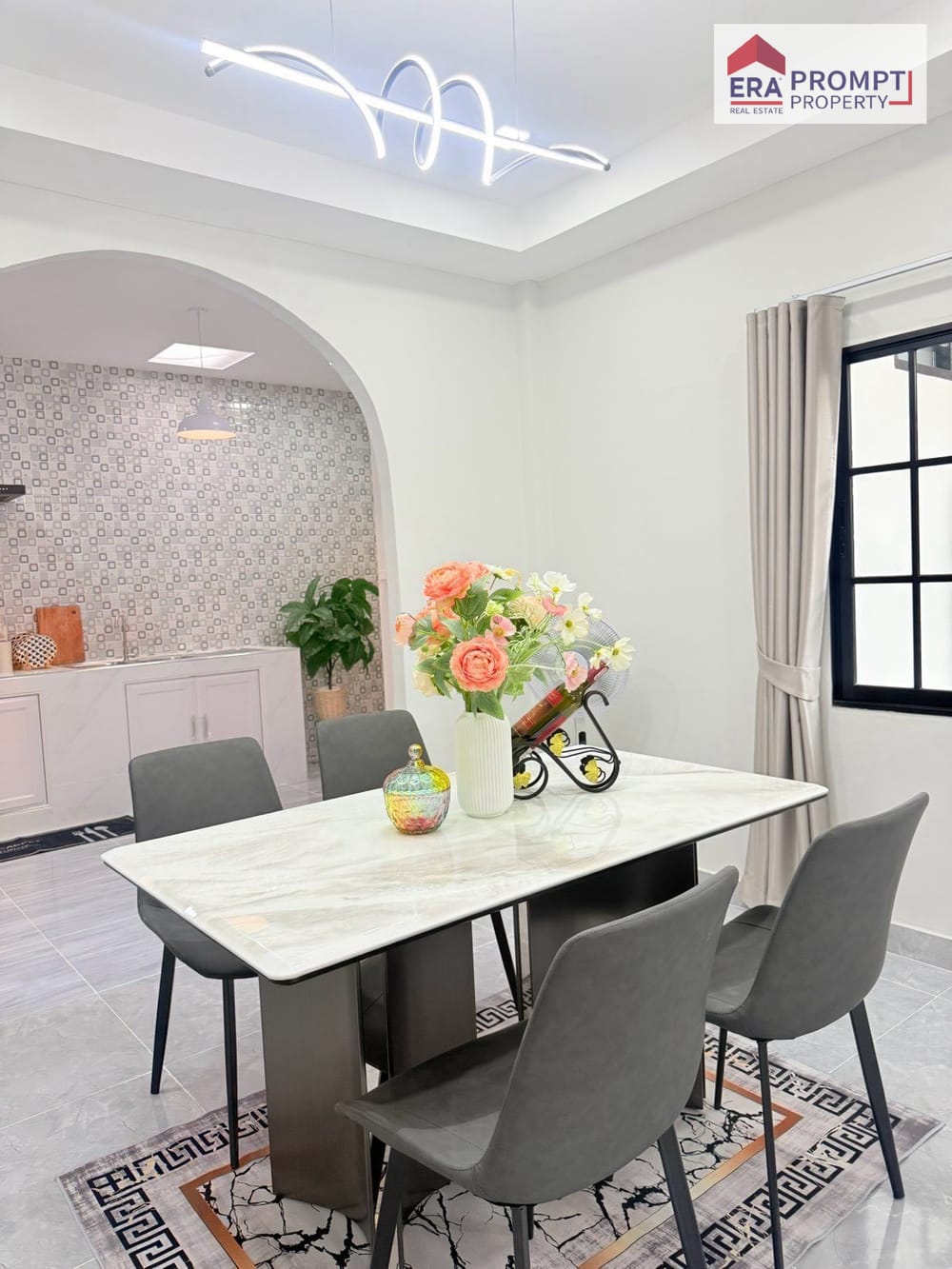  Spacious 5-Bedroom Renovated House, Ready to Move In | KC Garden Home 9 8