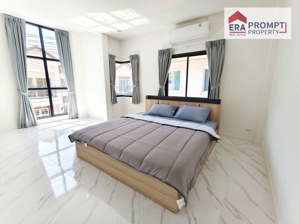 🏡✨ Beautiful Ready-to-Move-In Home! Just Bring Your Bags! Newly Renovated Minimalist Twin House 5.39 Million 5