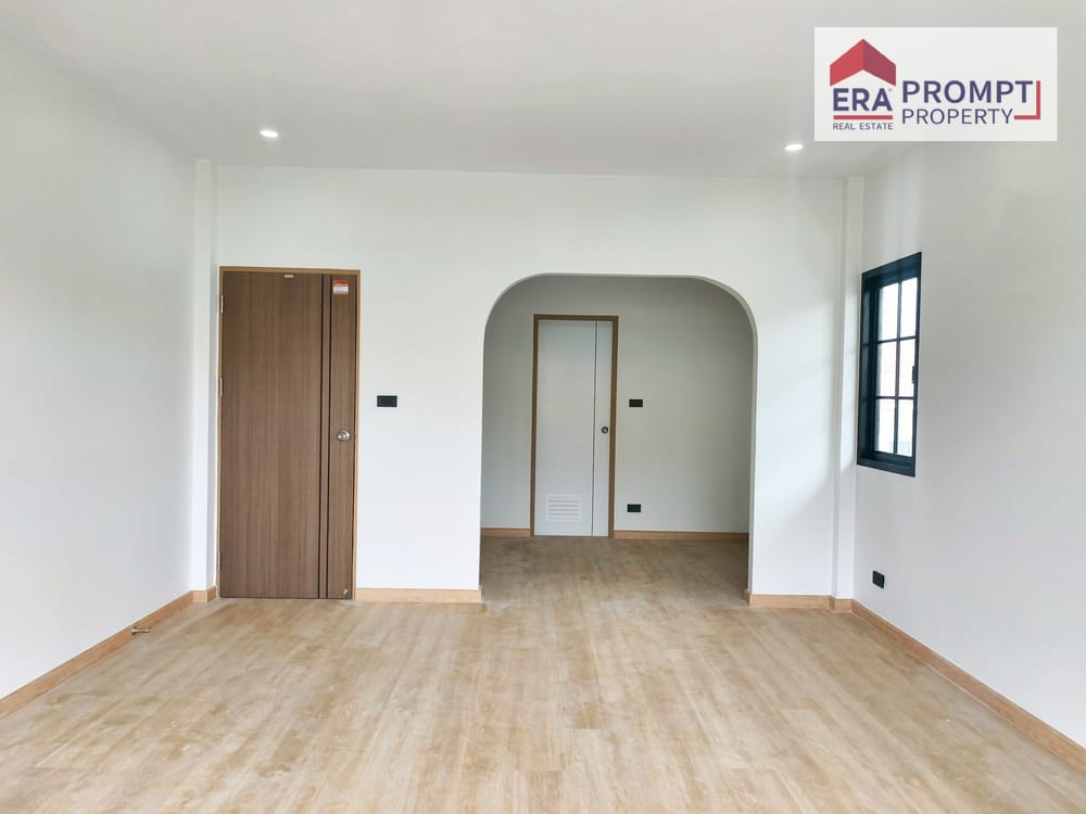 🏡✨ Beautiful Ready-to-Move-In Modern Home! Newly Renovated | Supalai Hill Manik 8