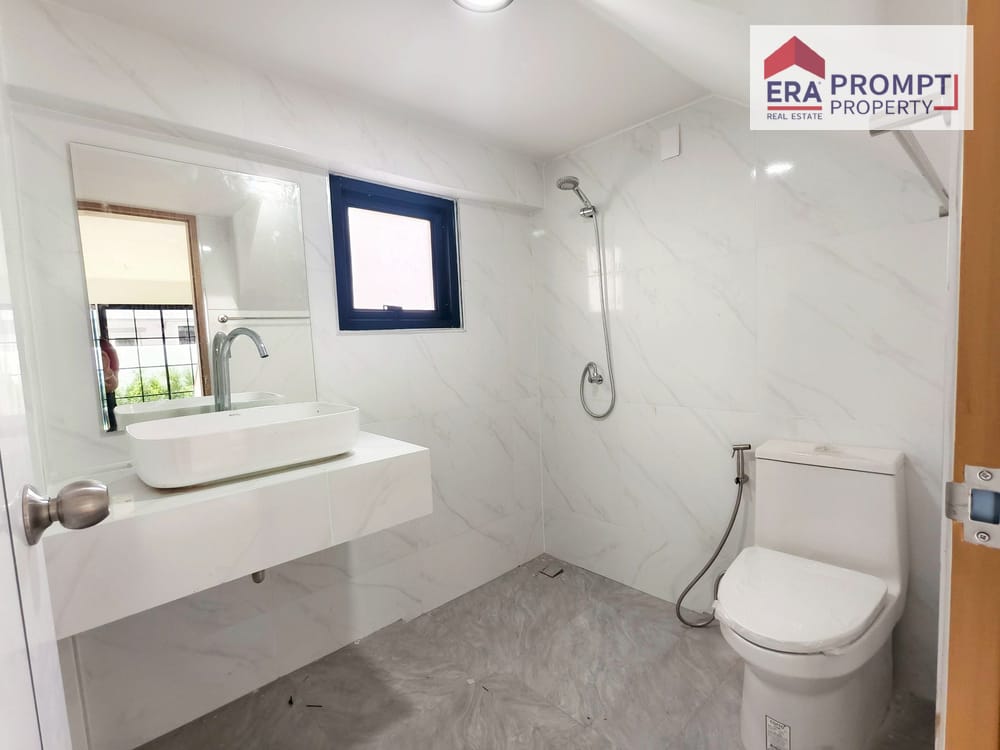 🏡✨ Beautiful Ready-to-Move-In Modern Home! Newly Renovated | Supalai Hill Manik 11