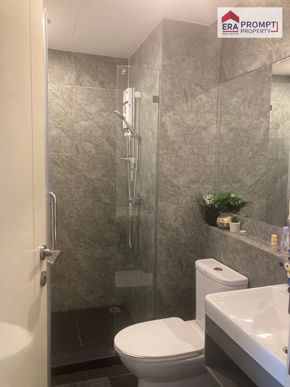 FOR SALE!!! Zelle Rattanathibet 2 | Corner Unit on the 8th Floor with a Private View, Fully Furnished with Electrical Appliances!!! 10