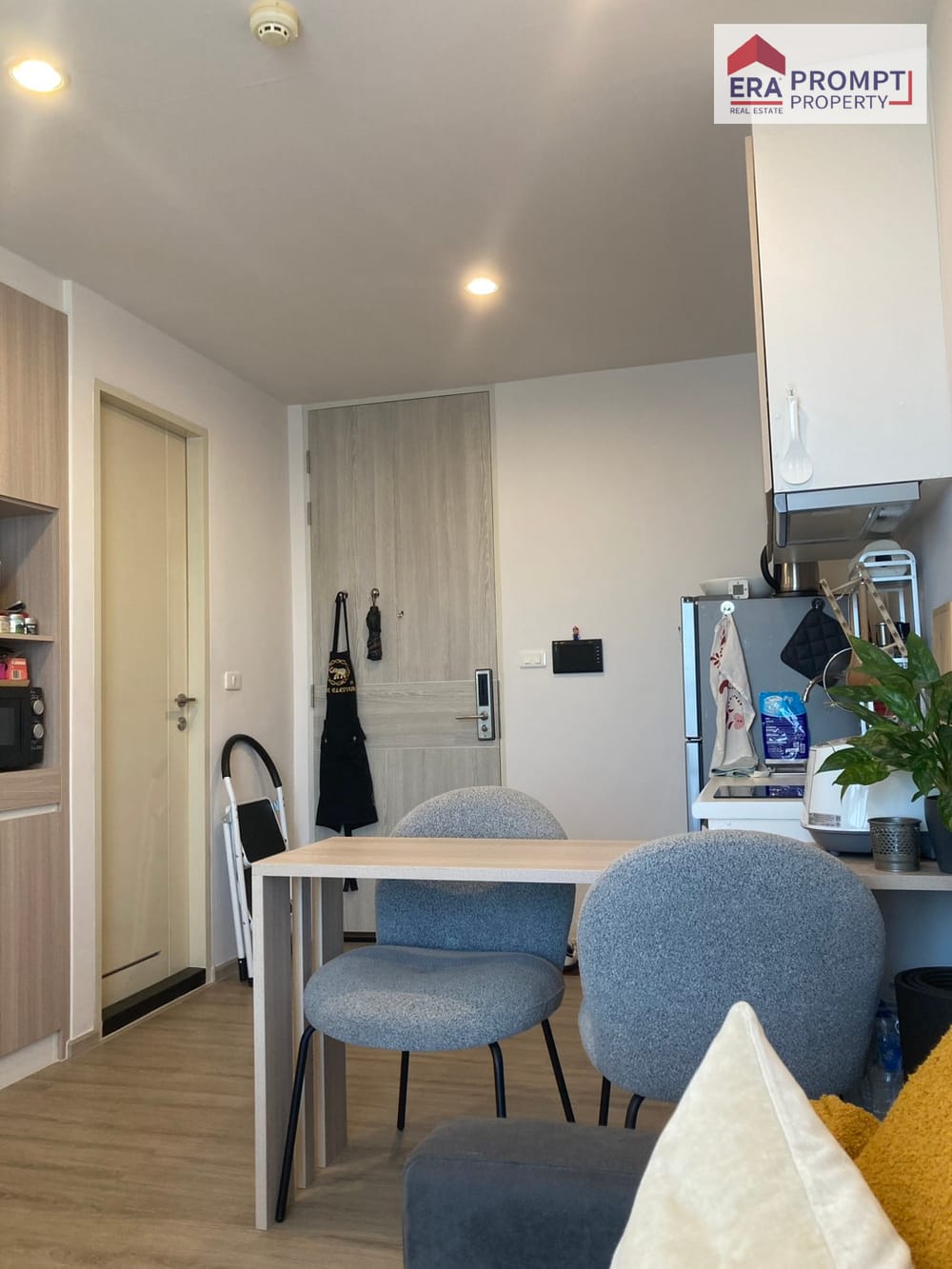 FOR SALE!!! Zelle Rattanathibet 2 | Corner Unit on the 8th Floor with a Private View, Fully Furnished with Electrical Appliances!!! 3