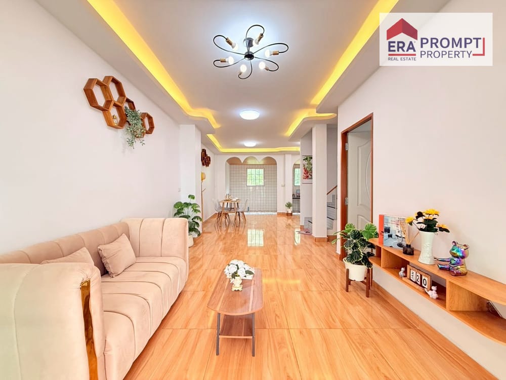 曼谷廊佐Kittichai Villa 11别墅104平米4室2卫出售 2