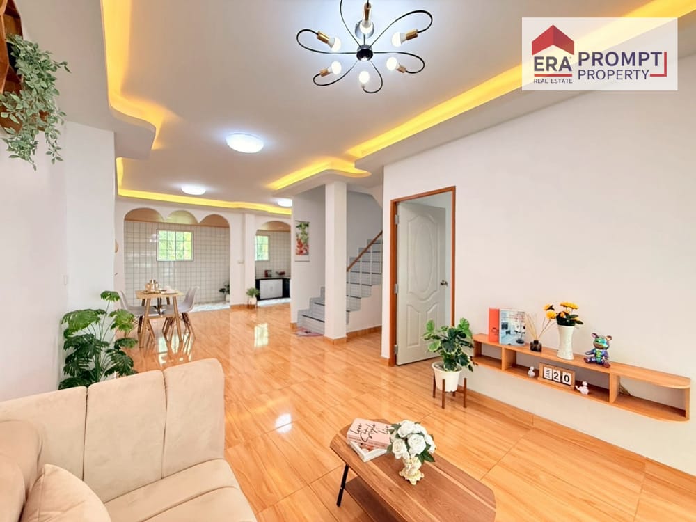 曼谷廊佐Kittichai Villa 11别墅104平米4室2卫出售 3