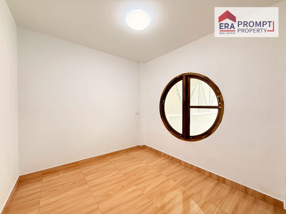 曼谷廊佐Kittichai Villa 11别墅104平米4室2卫出售 11