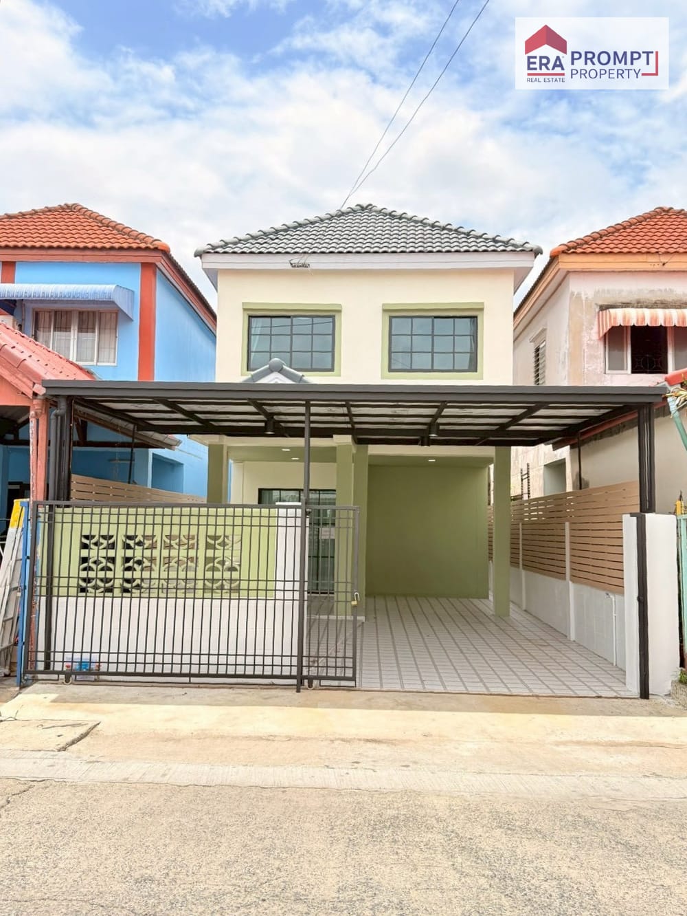 Urgent Sale! 2-Story Townhouse in Nong Chok, 4 Bedrooms, THB 2.35M, Transfer Fee Included, Move-In Ready 2