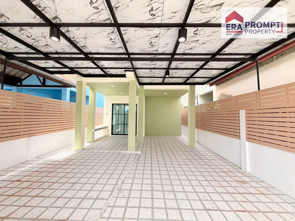 Urgent Sale! 2-Story Townhouse in Nong Chok, 4 Bedrooms, THB 2.35M, Transfer Fee Included, Move-In Ready 3