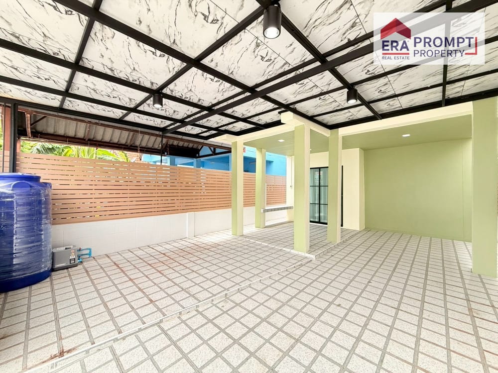 Urgent Sale! 2-Story Townhouse in Nong Chok, 4 Bedrooms, THB 2.35M, Transfer Fee Included, Move-In Ready 4