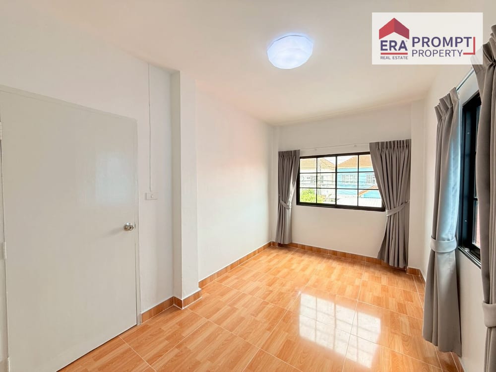 Urgent Sale! 2-Story Townhouse in Nong Chok, 4 Bedrooms, THB 2.35M, Transfer Fee Included, Move-In Ready 15