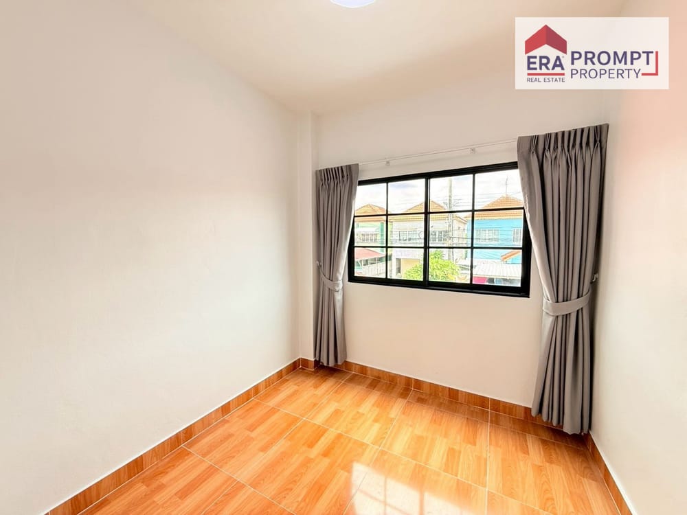 Urgent Sale! 2-Story Townhouse in Nong Chok, 4 Bedrooms, THB 2.35M, Transfer Fee Included, Move-In Ready 16