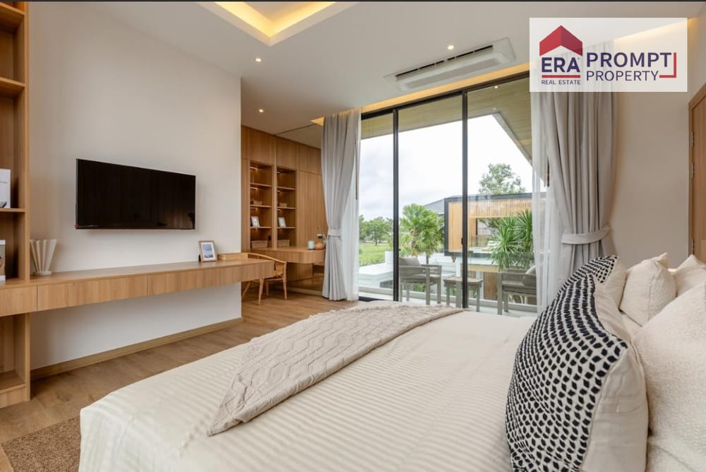 Mouana Grande Chalong Bay Experience unparalleled luxury with a 2-story pool villa overlooking Chalong Bay 20
