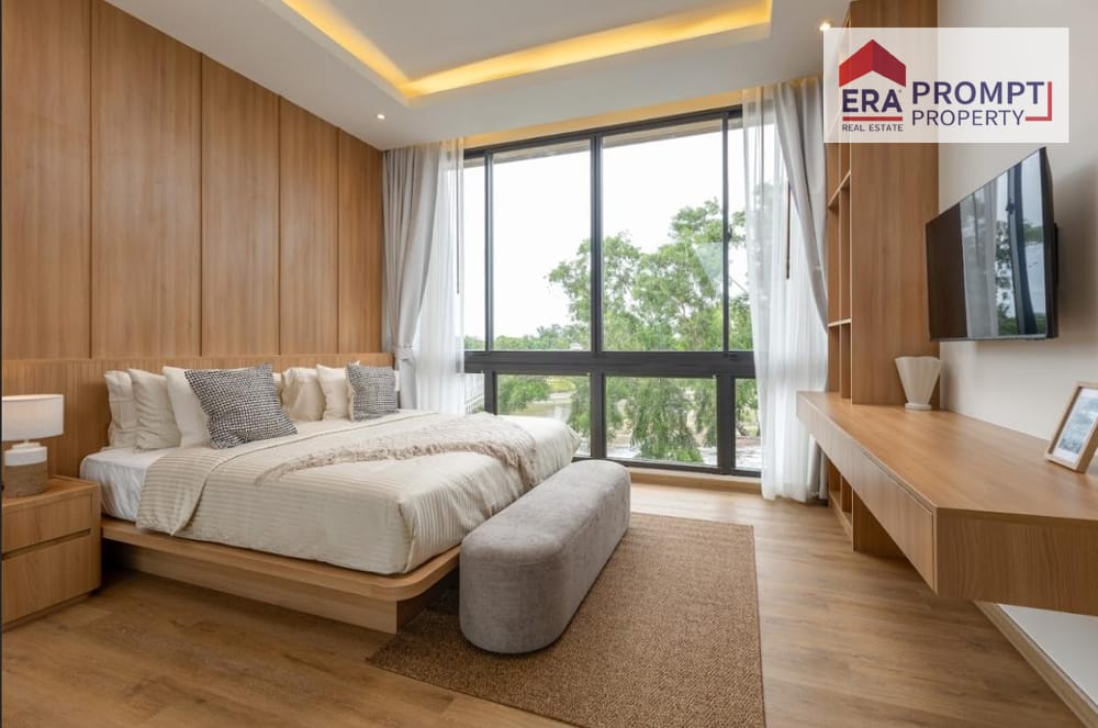 Mouana Grande Chalong Bay Experience unparalleled luxury with a 2-story pool villa overlooking Chalong Bay 27