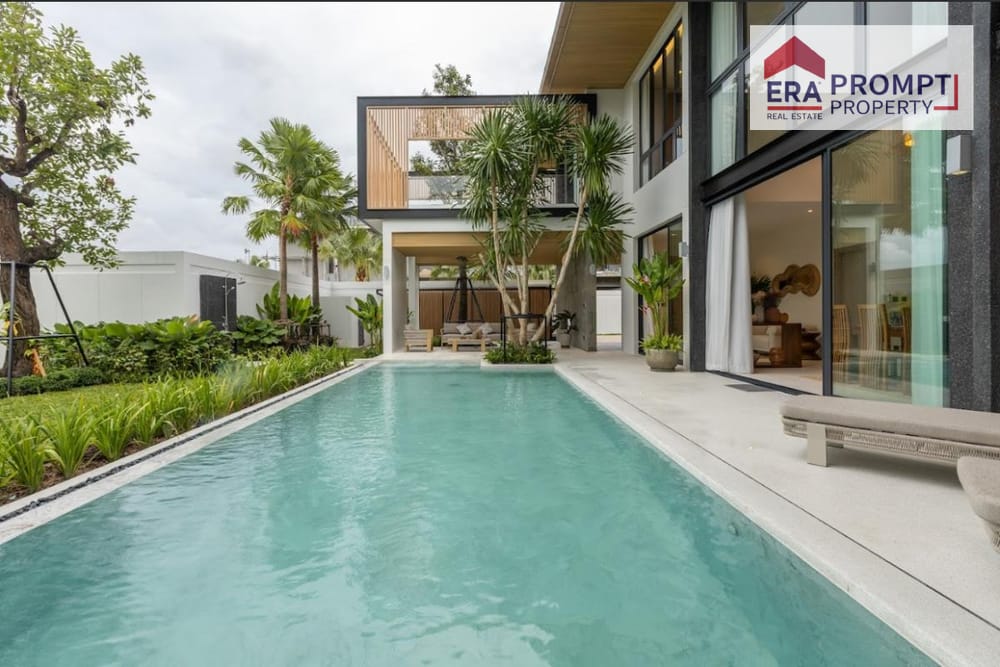 Mouana Grande Chalong Bay Experience unparalleled luxury with a 2-story pool villa overlooking Chalong Bay 7