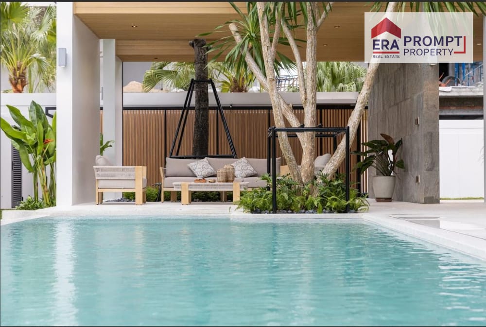 Mouana Grande Chalong Bay Experience unparalleled luxury with a 2-story pool villa overlooking Chalong Bay 10