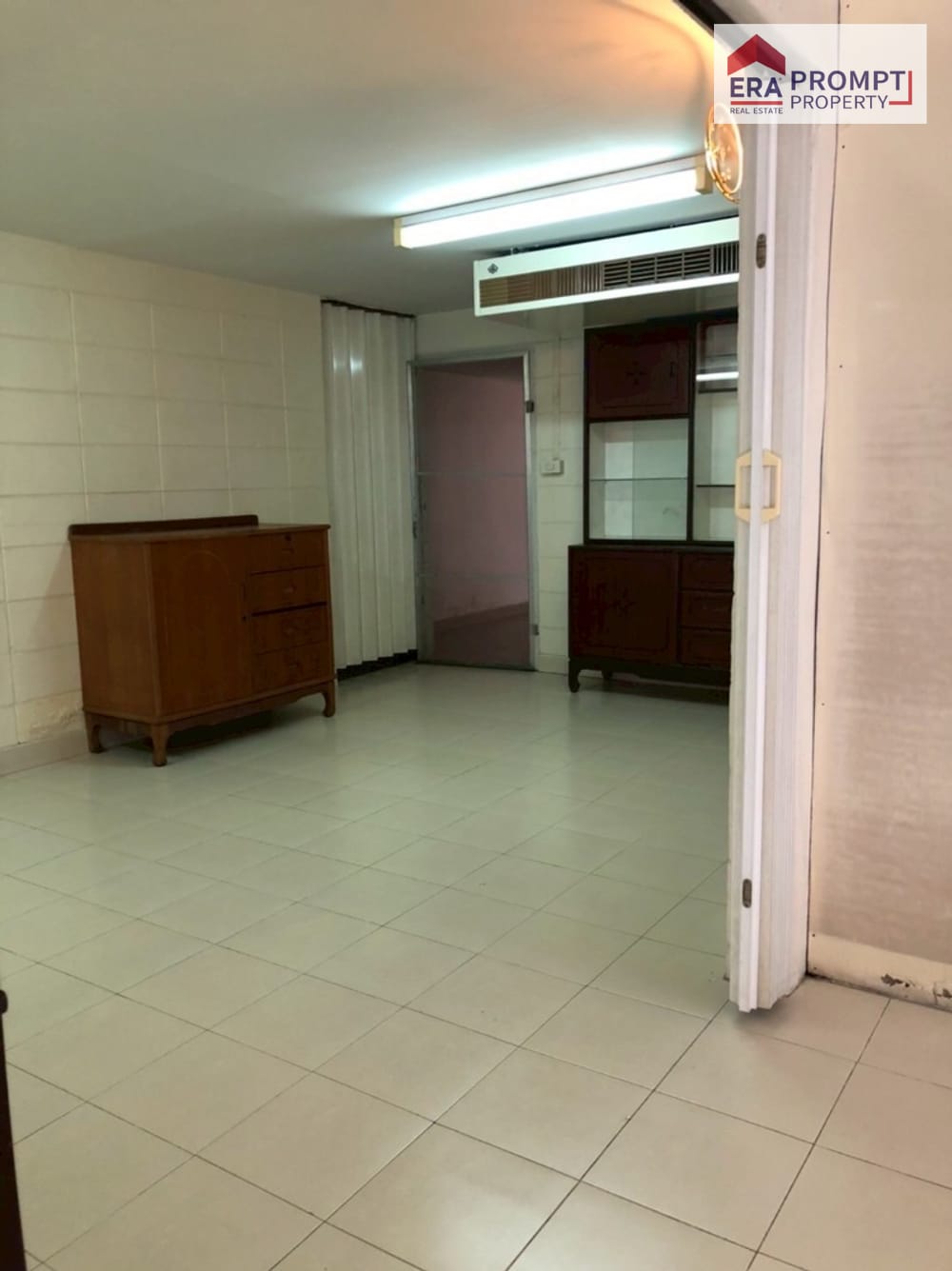 House for Sale Prime Location, Soi Ngamwongwan 23 10