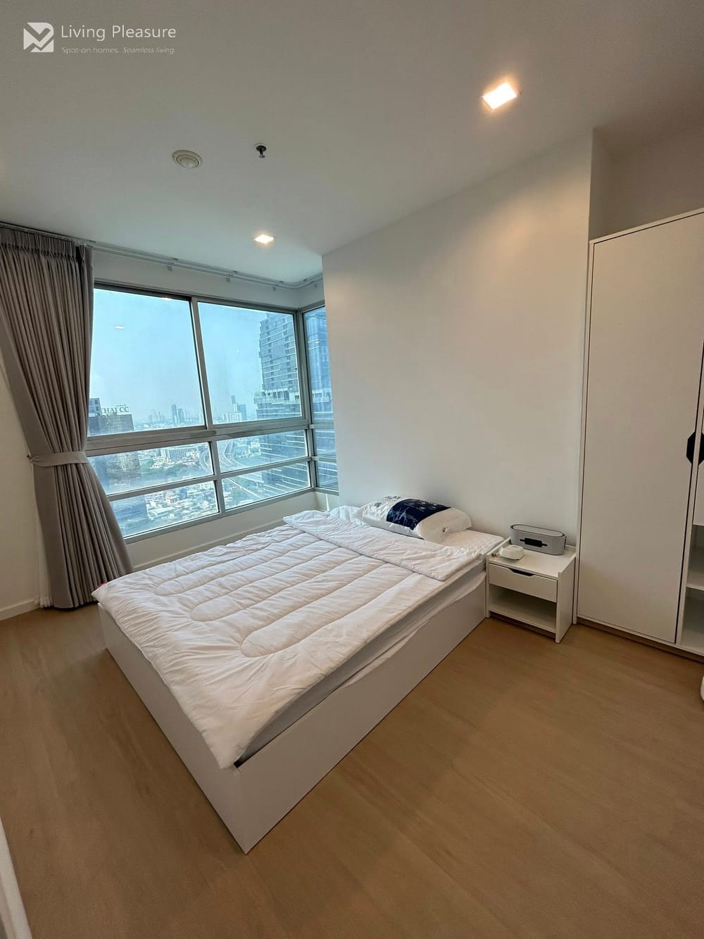 ให้เช่า 2 ห้องนอน คอนโด ใน สาธรเฮ้าส์ (Sathorn House) 8