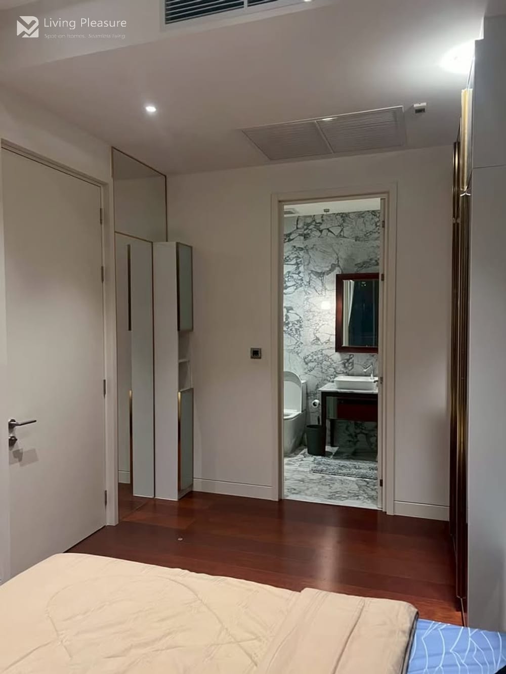 Luxury 1-Bedroom Condo for Rent at KHUN by YOO, Near BTS Thong Lo 3