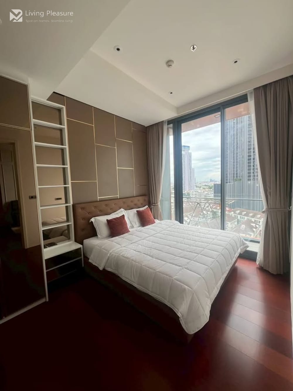 Luxury 1-Bedroom Condo for Rent at KHUN by YOO, Near BTS Thong Lo 6